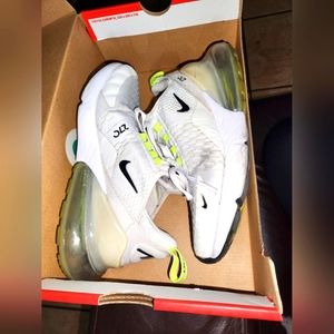 Nike Air Max 270